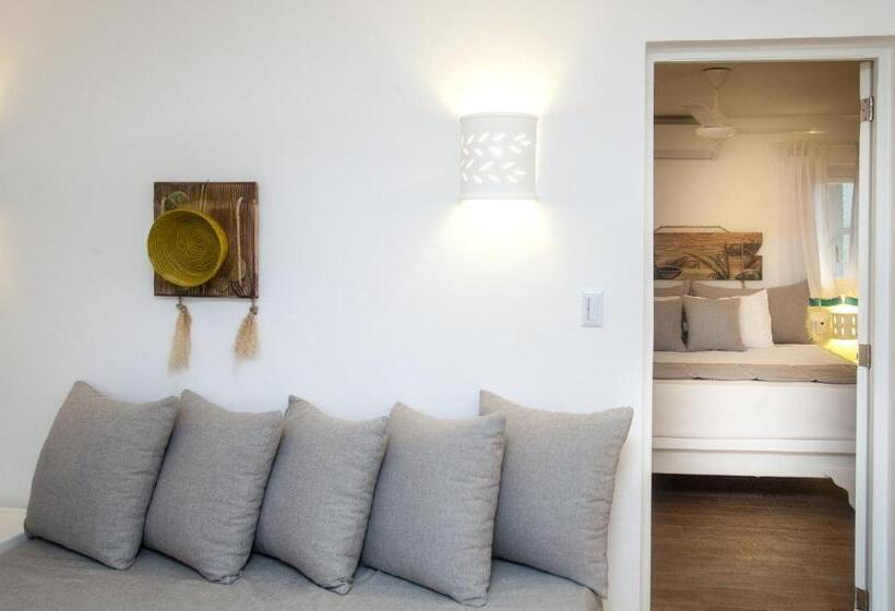 سوئیت جونیور با چشمانداز, Los Corales Beach Village