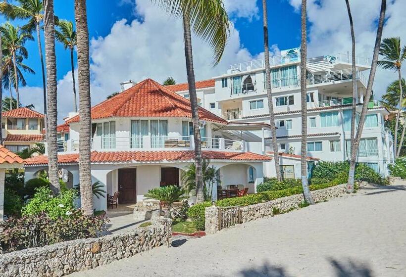 سوئیت مستر, Los Corales Beach Village