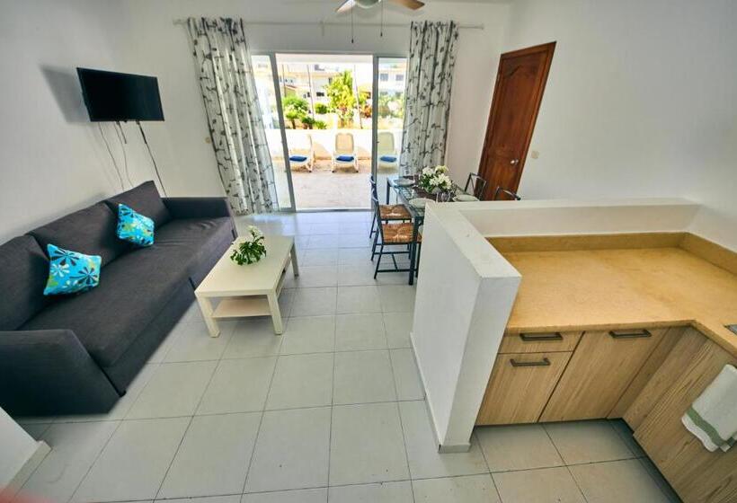 آپارتمان 1 خوابه با چشم‌انداز استخر, Los Corales Beach Village