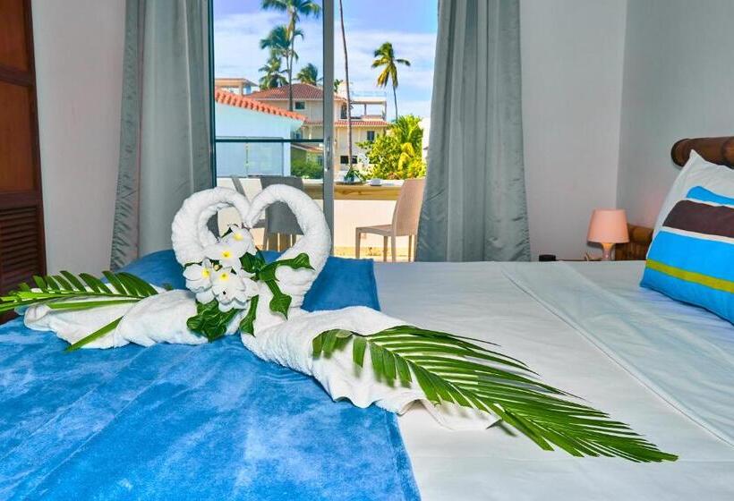 آپارتمان 1 خوابه با چشمانداز استخر, Los Corales Beach Village