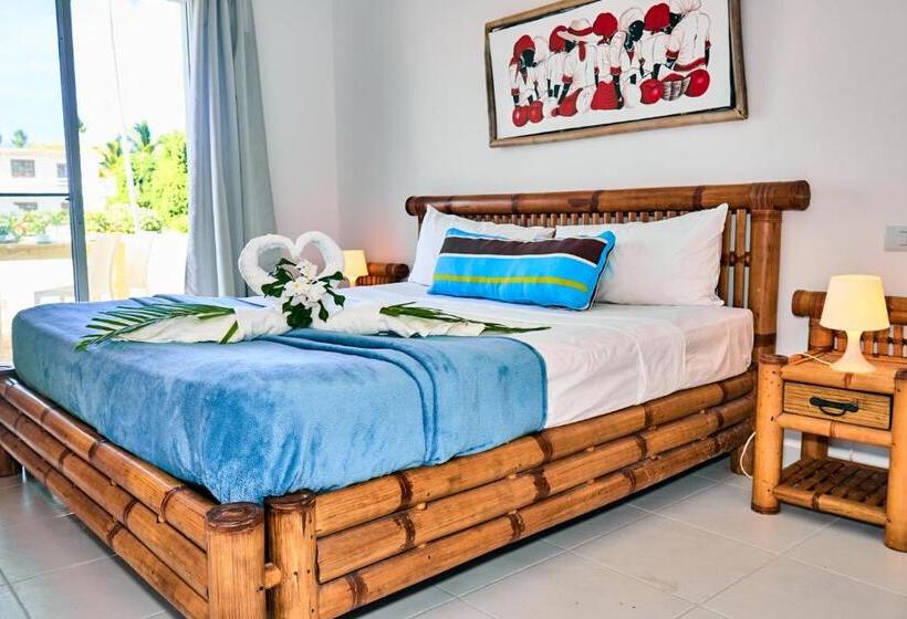 آپارتمان 1 خوابه با چشمانداز استخر, Los Corales Beach Village