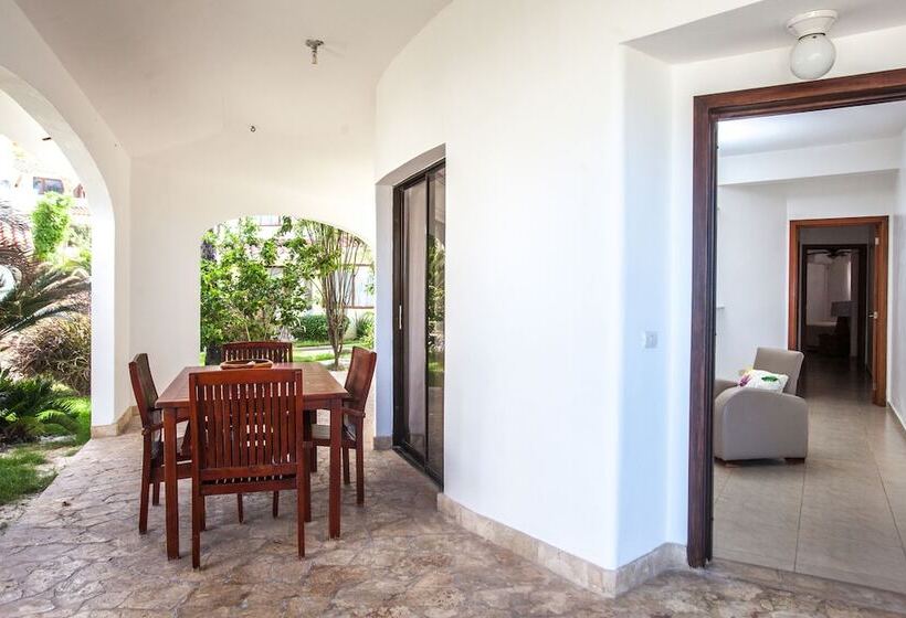 سوئیت 2 خوابه, Los Corales Beach Village