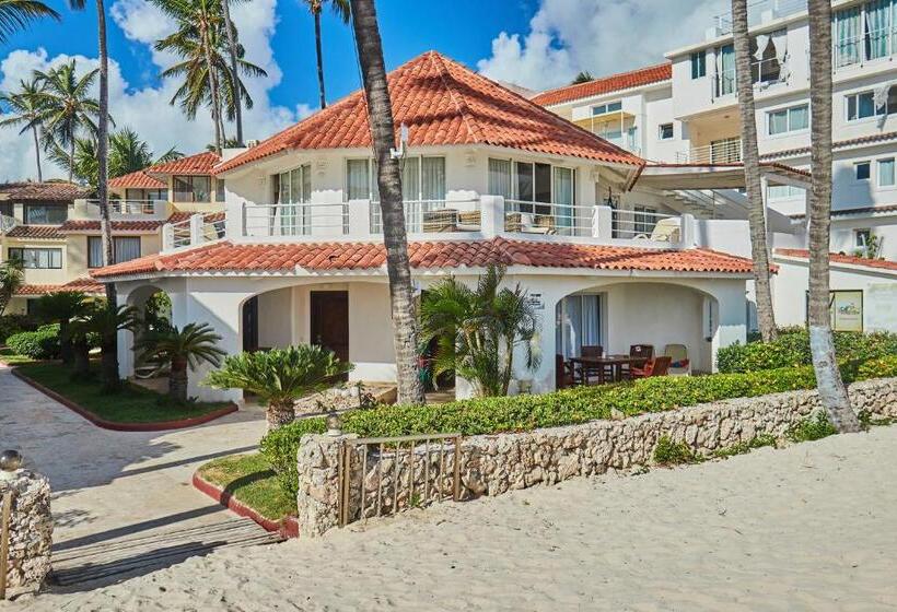 سوئیت مستر, Los Corales Beach Village