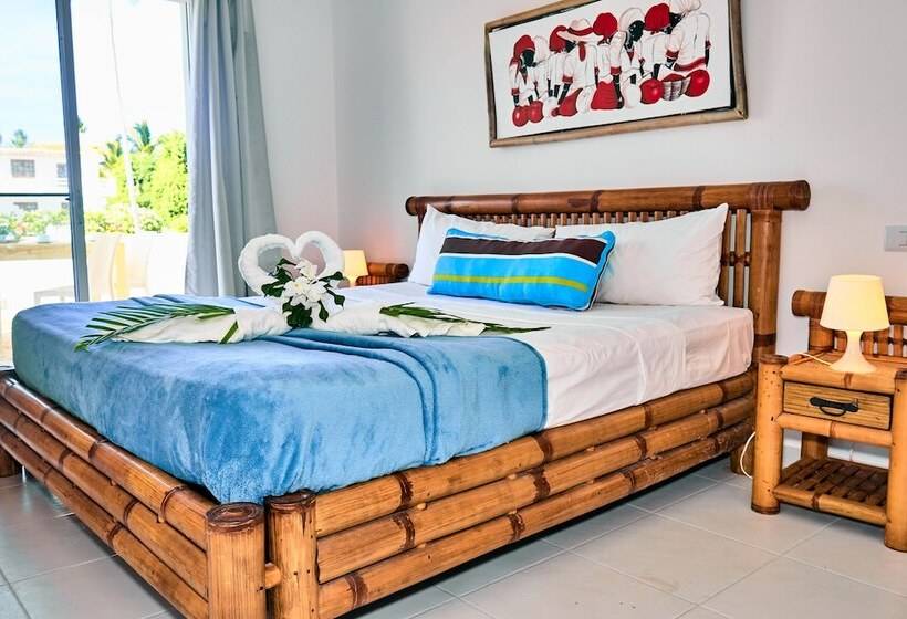 2-Bedroom Classic Apartment, Los Corales Beach Village