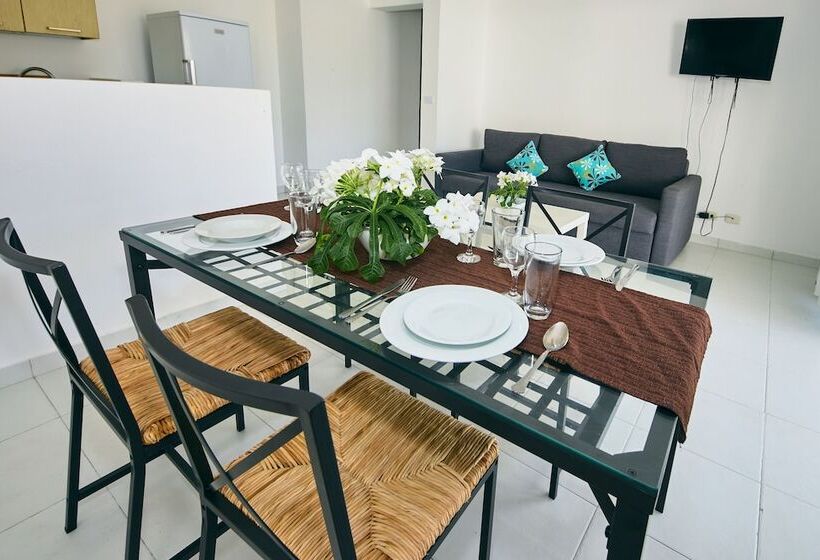 2-Bedroom Classic Apartment, Los Corales Beach Village