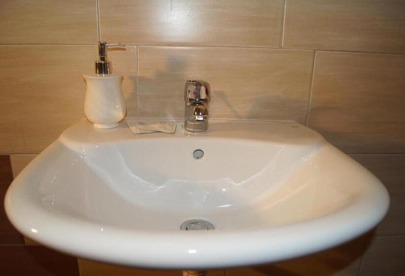 غرفة قياسية, Pod Herbem  Pokoje Ozonowane