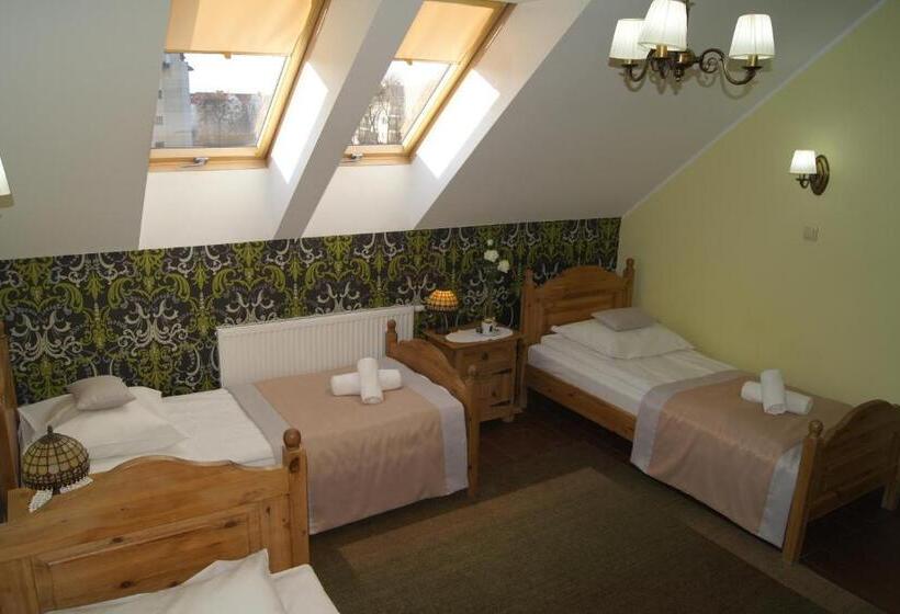 غرفة قياسية ثلاثية, Pod Herbem  Pokoje Ozonowane