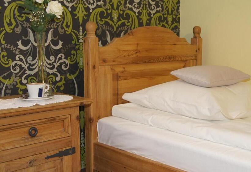 غرفة قياسية ثلاثية, Pod Herbem  Pokoje Ozonowane