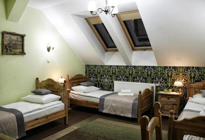 غرفة قياسية ثلاثية, Pod Herbem  Pokoje Ozonowane