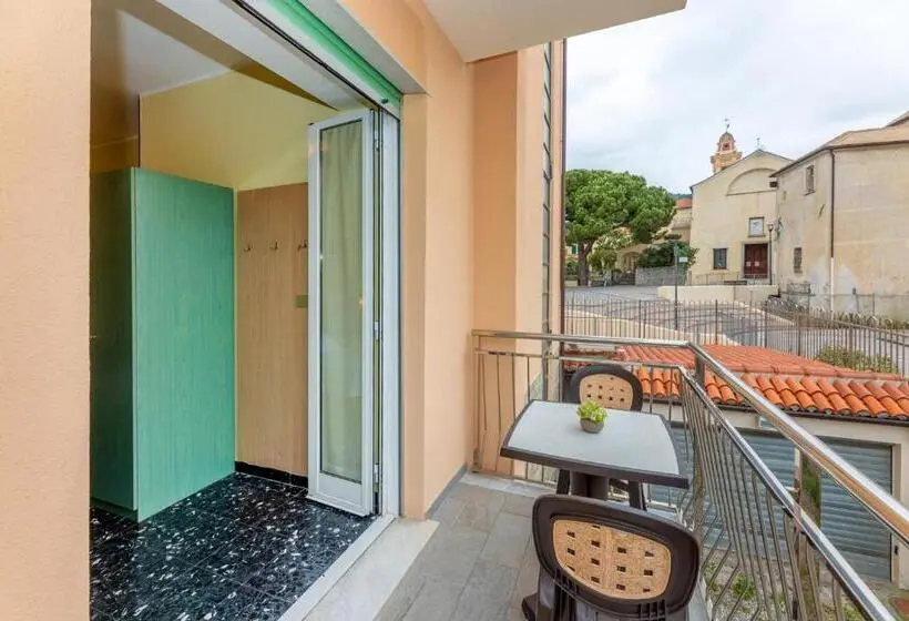 スタンダード４人部屋, Villa Adriana