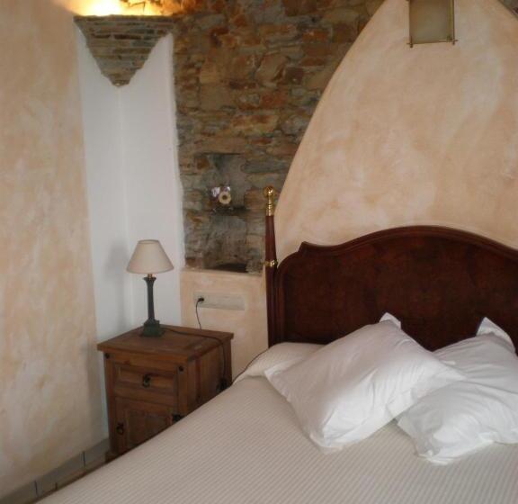 سوییت لوکس, Y Apartamentos Penarronda Playa