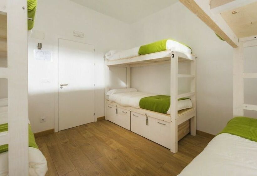 Säng i Delat Rum, Tarifa Kite Hostel