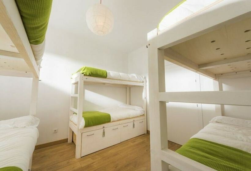 Säng i Delat Rum, Tarifa Kite Hostel