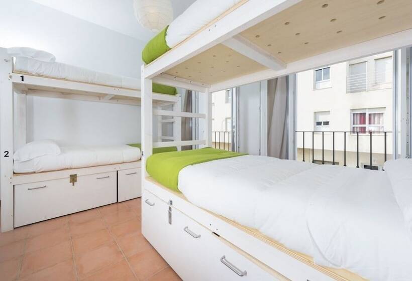 Säng i Delat Rum, Tarifa Kite Hostel