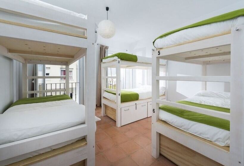 Säng i Delat Rum, Tarifa Kite Hostel