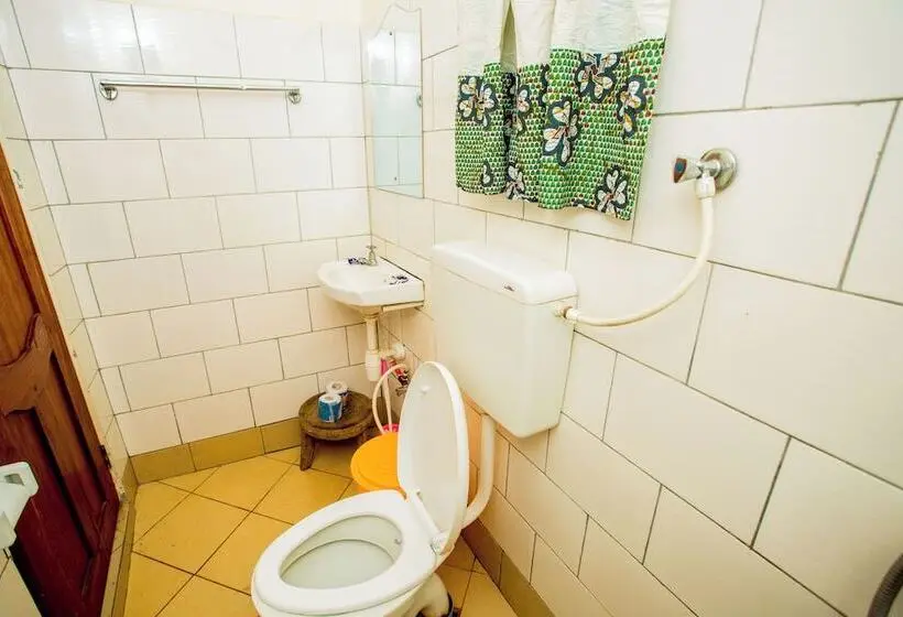اتاق استاندارد یک نفره, The  Secret  Garden  Hotel  Moshi