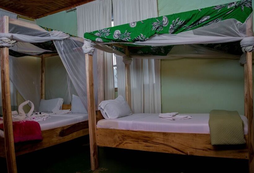 스탠다드 트리플 룸, The Secret Garden Hotel Moshi