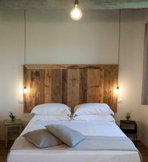 Номер Стандарт, Casale Sterpeti