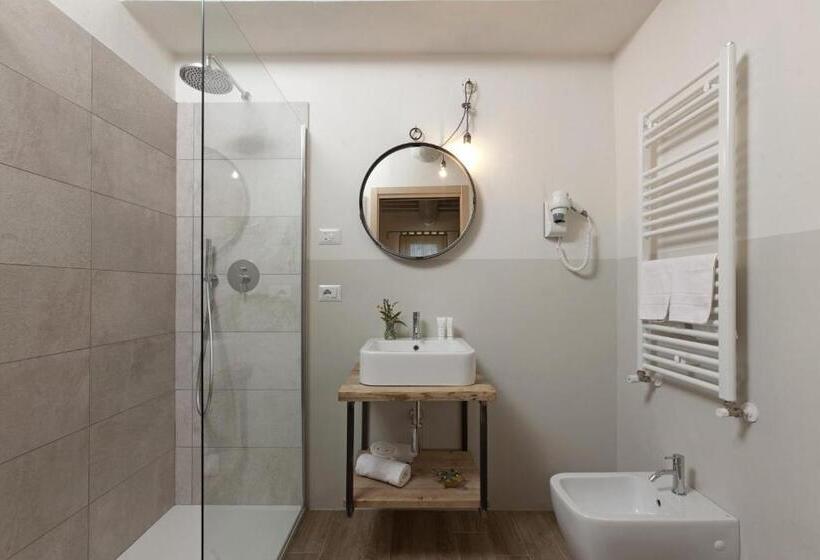 Номер Стандарт, Casale Sterpeti