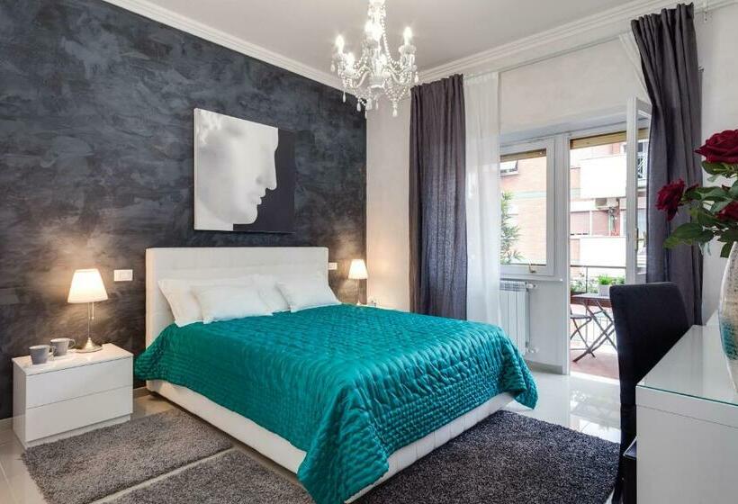 سوئیت با بالکن, Dreamsrome Suites