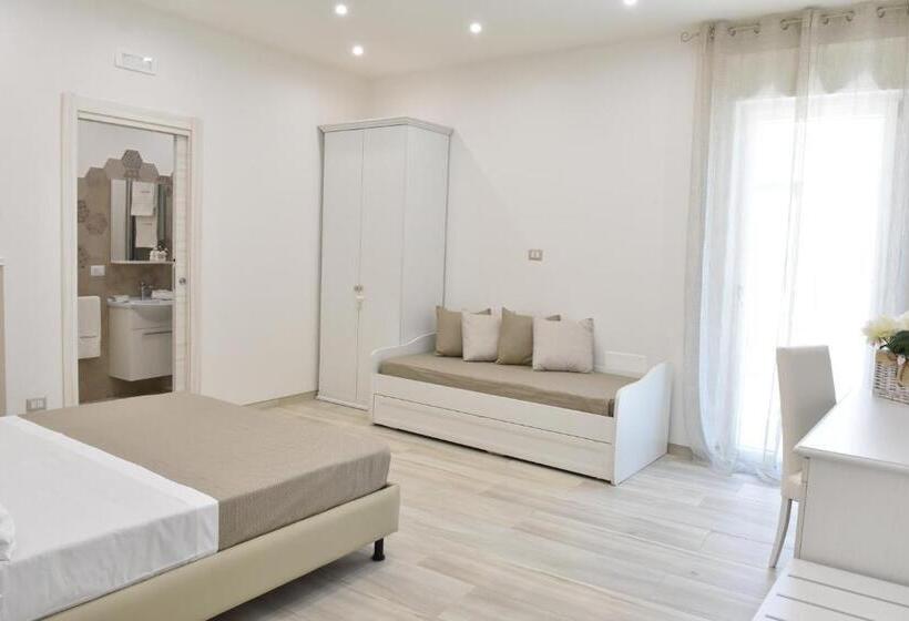 غرفة ديلوكس مزودة بشرفة, Finestre Sul Borgo