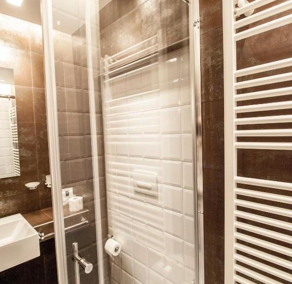 חדר סטנדרט, Novecento