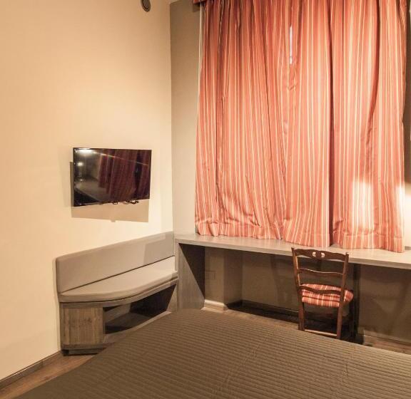 חדר סטנדרט, Novecento