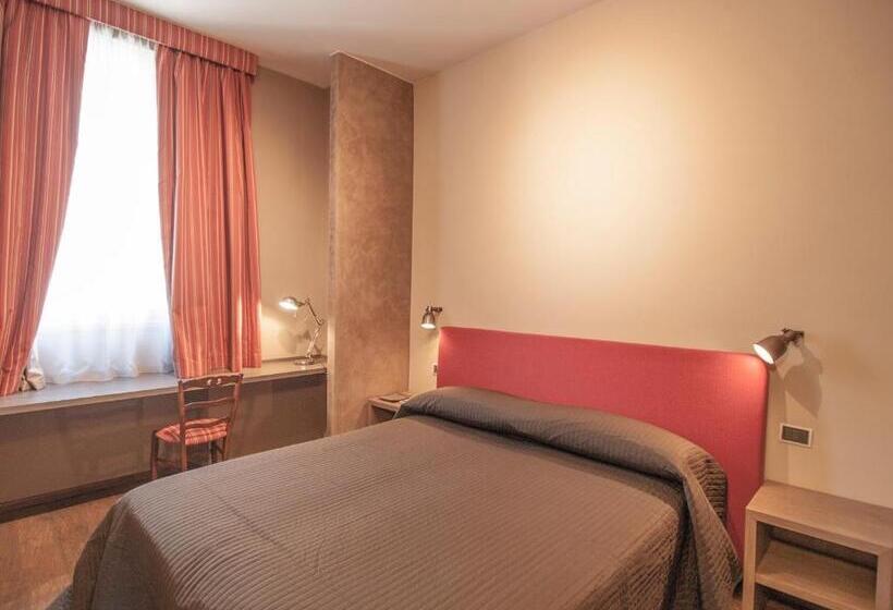 חדר סטנדרט, Novecento