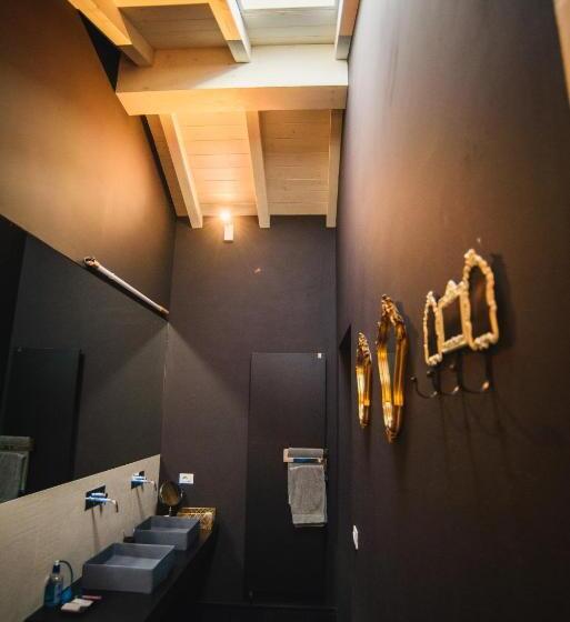 اتاق سوپریور با تخت بزرگ, Palazzo Gozzi Bed & Beauty