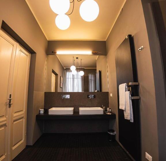 اتاق استاندارد با تخت بزرگ, Palazzo Gozzi Bed & Beauty