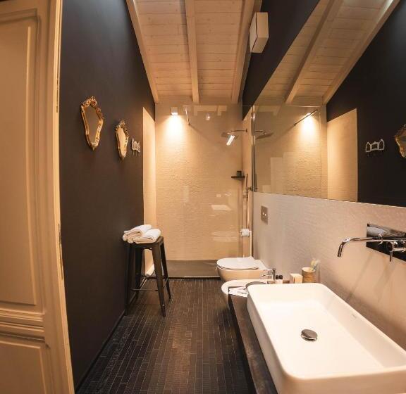 اتاق سوپریور با تخت بزرگ, Palazzo Gozzi Bed & Beauty