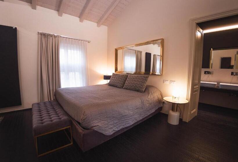 اتاق سوپریور با تخت بزرگ, Palazzo Gozzi Bed & Beauty
