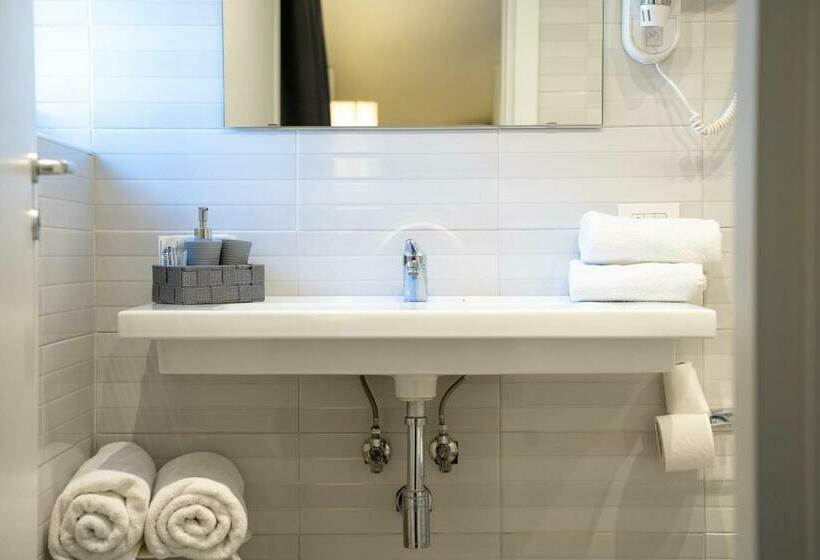 اتاق استاندارد, Sotto Le Stelle Ai Decumani