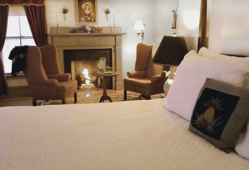 חדר סטנדרט עם מיטת קינג, Timbercliffe Cottage Inn