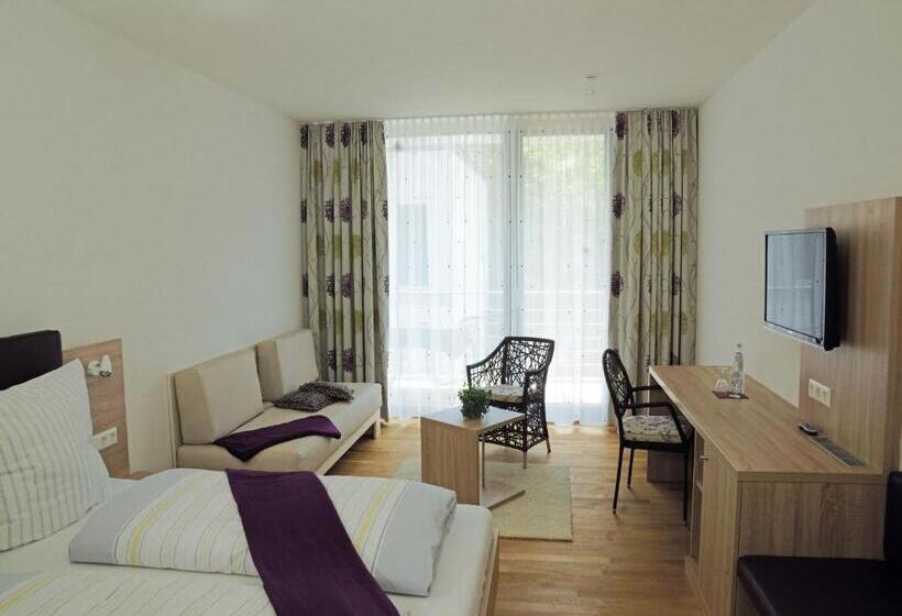 컴포트 룸, Anker