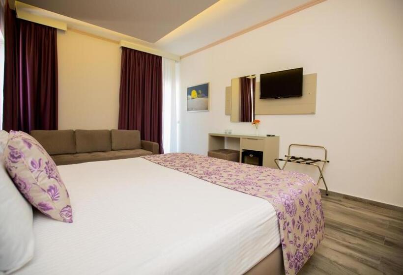 اتاق سوپریور با چشم‌انداز جانبی دریا, Elysium