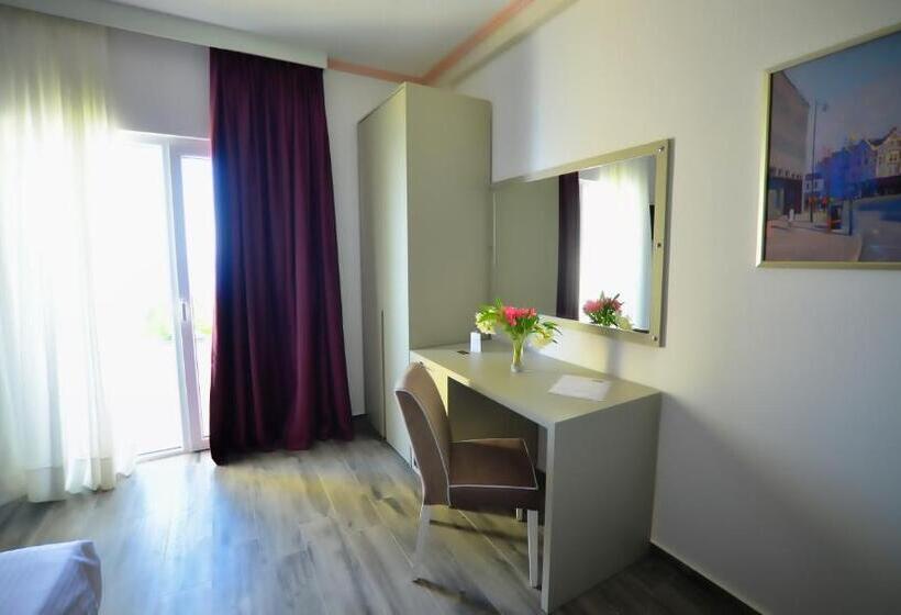 اتاق استاندارد با چشم‌انداز دریا, Elysium