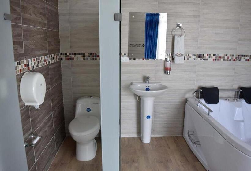 جناح مزود بجاكوزى, Isla Mayor