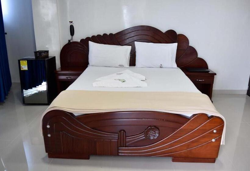 جناح مزود بجاكوزى, Isla Mayor