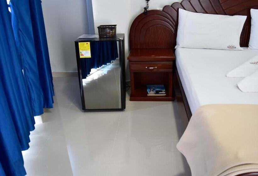 جناح مزود بجاكوزى, Isla Mayor