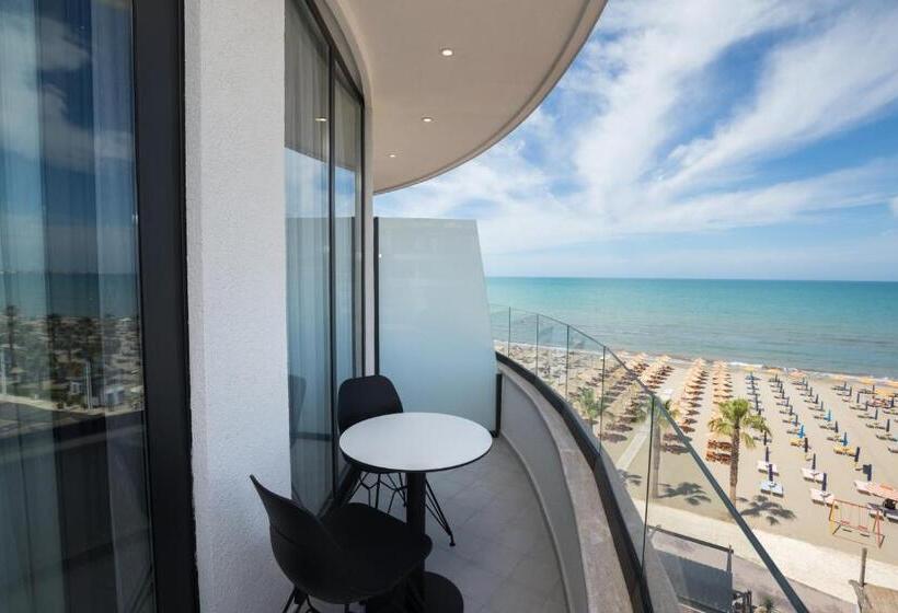 디럭스 테라스 룸 바다 전망, Mirage