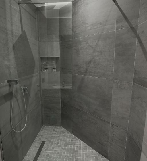 수피리어 룸, Mirage