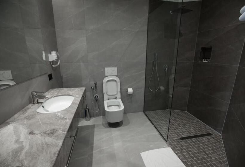 수피리어 룸, Mirage