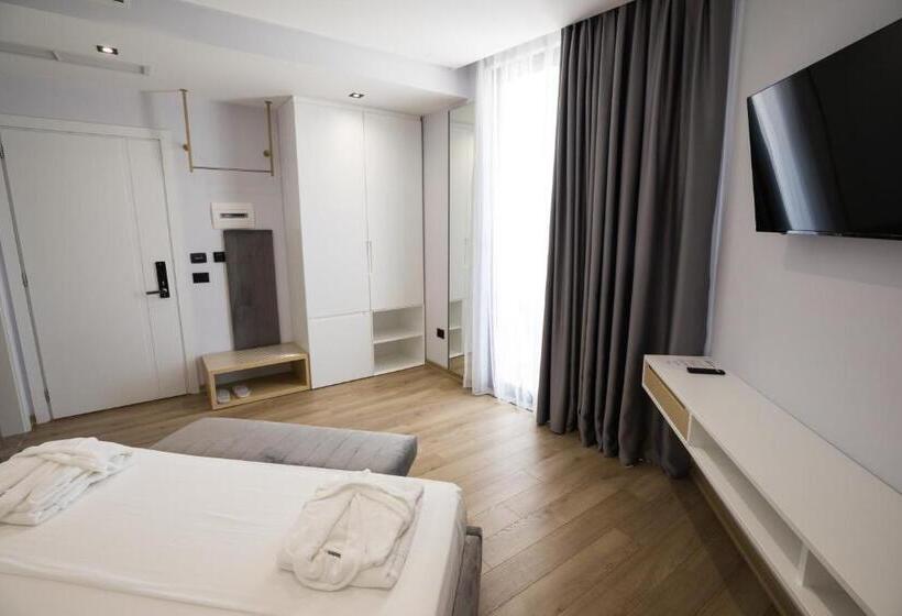 수피리어 룸, Mirage