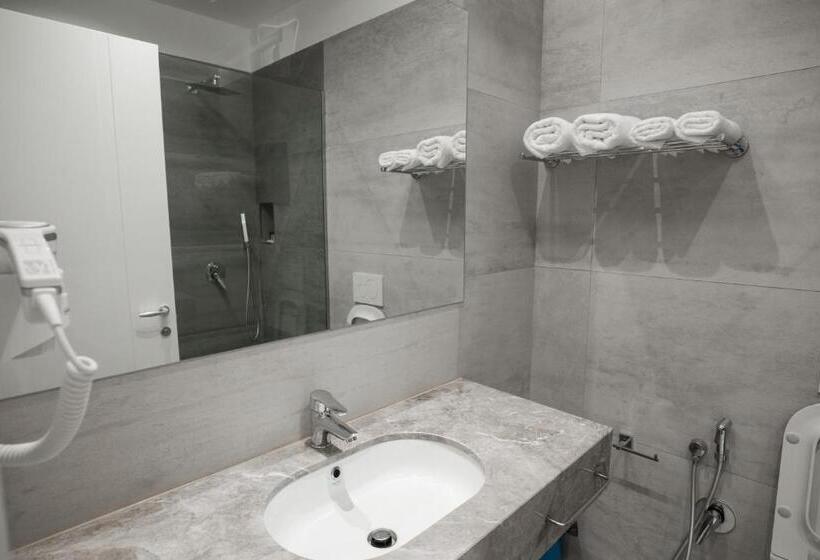 수피리어 룸, Mirage