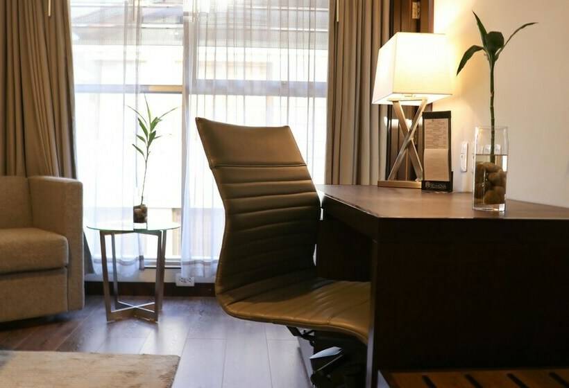 חדר סטנדרט, Rennova