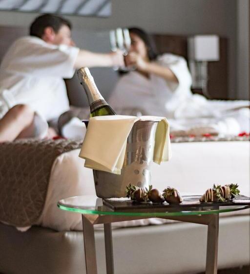 חדר סטנדרט, Rennova