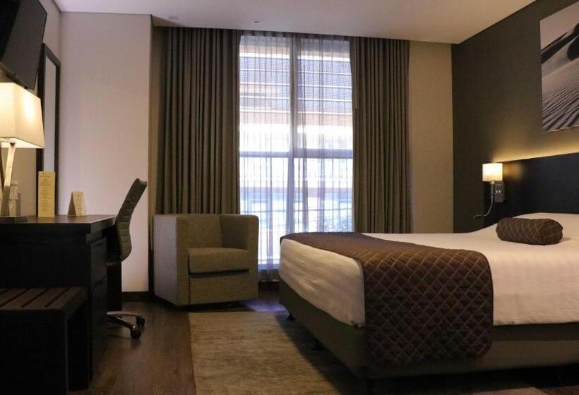 חדר סטנדרט, Rennova