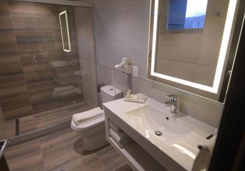 חדר סטנדרט, Rennova