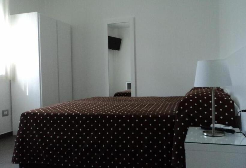 غرفة قياسية ثلاثية, Il Melograno B&b